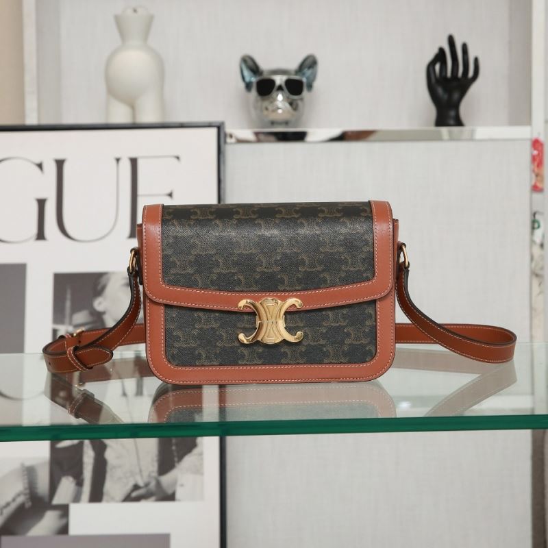 Ce1i*e triomphe bags